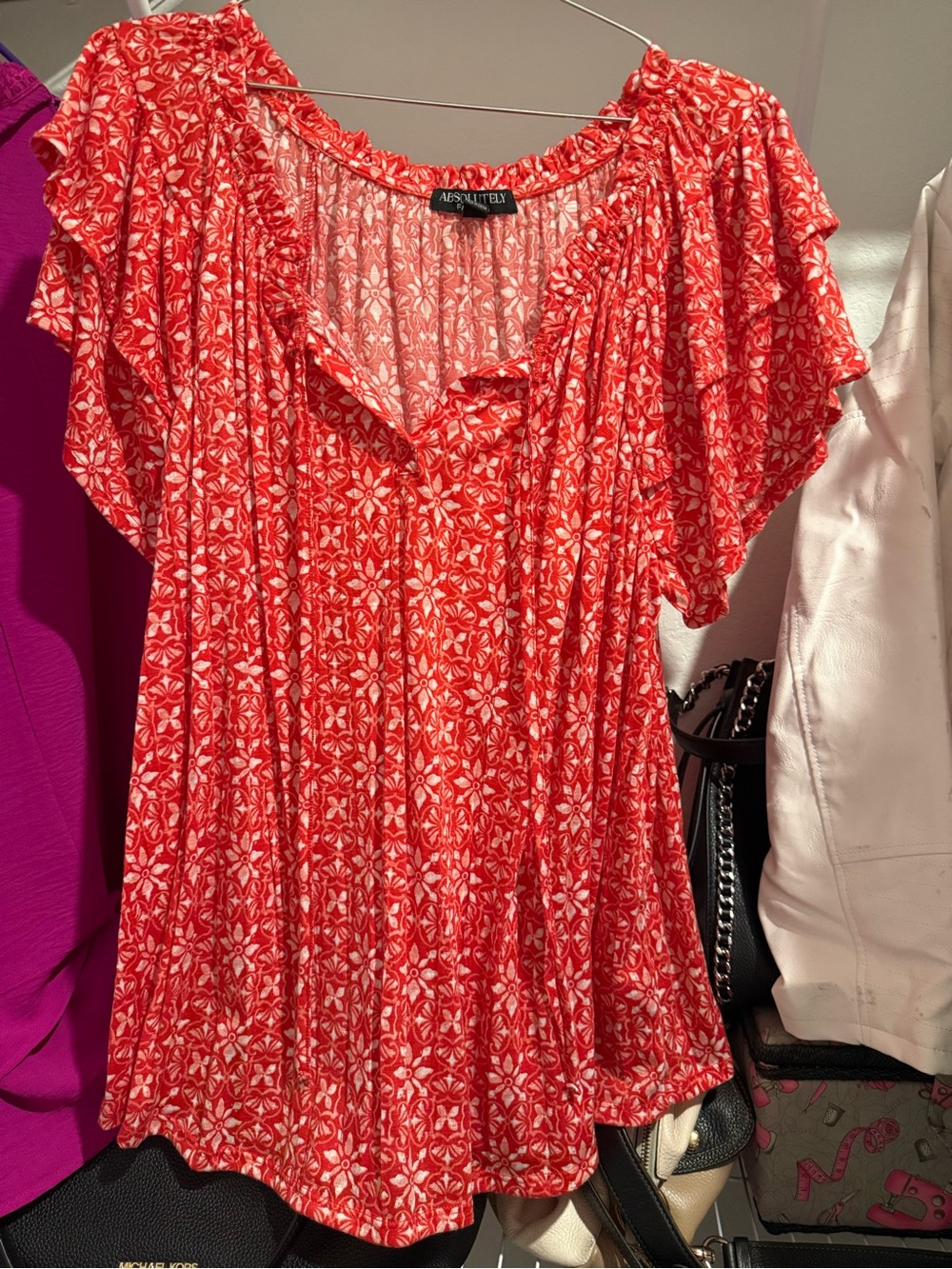 Absolutely Famous Red and White Floral Short-Sleeve Blouse